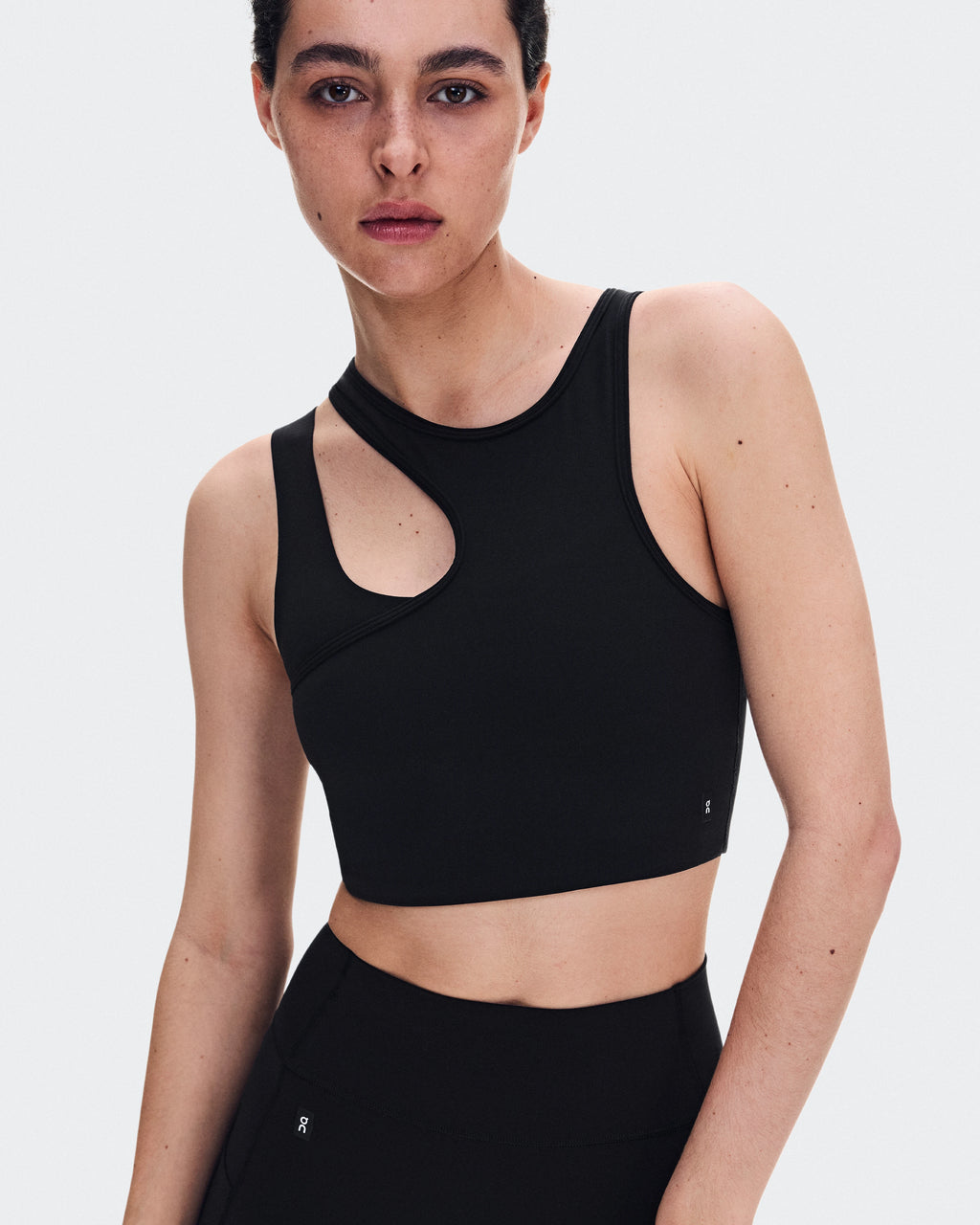 Studio Asymmetric Crop