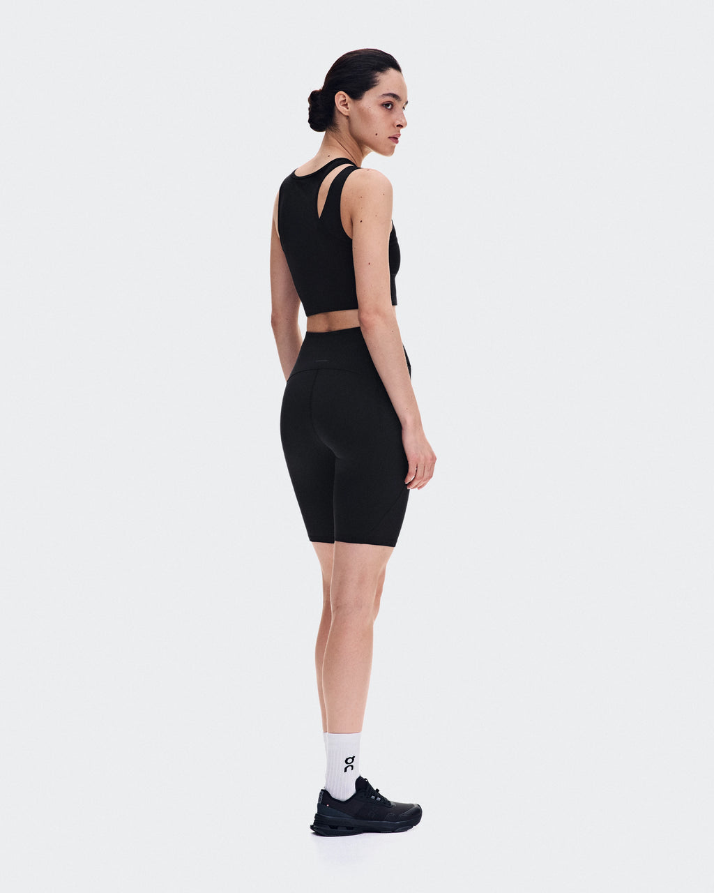 Studio Asymmetric Crop