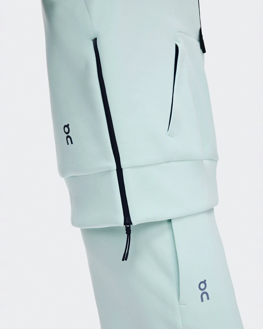 Focus Tech Hoodie